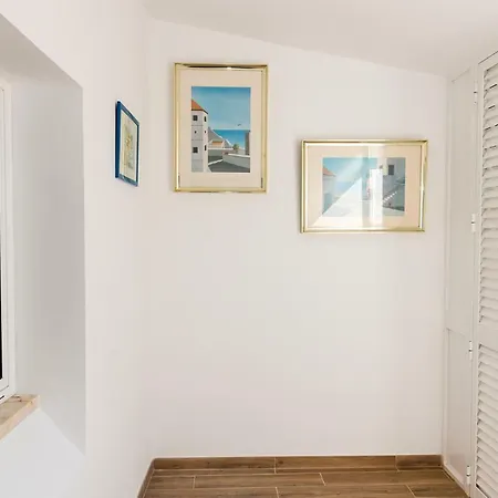Tac - Rosas Terrace Apartment