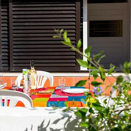 Tac - Rosas Terrace *